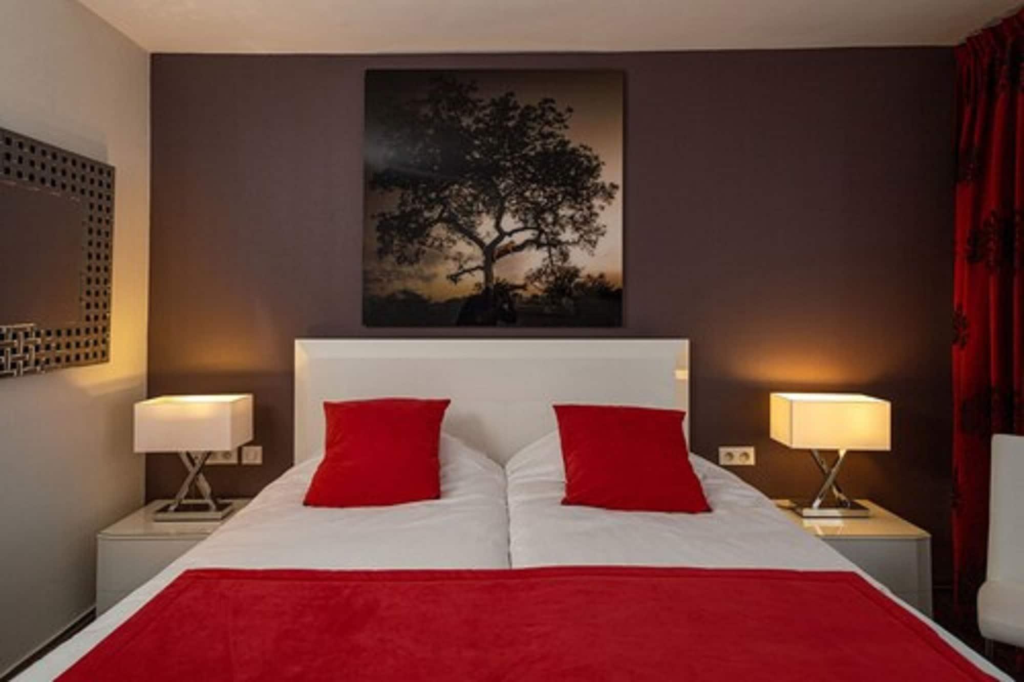 דייפ Hotel Aguado מראה חיצוני תמונה