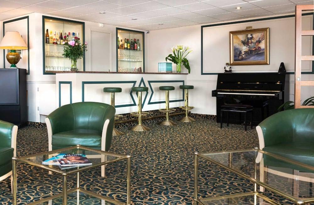 דייפ Hotel Aguado מראה חיצוני תמונה