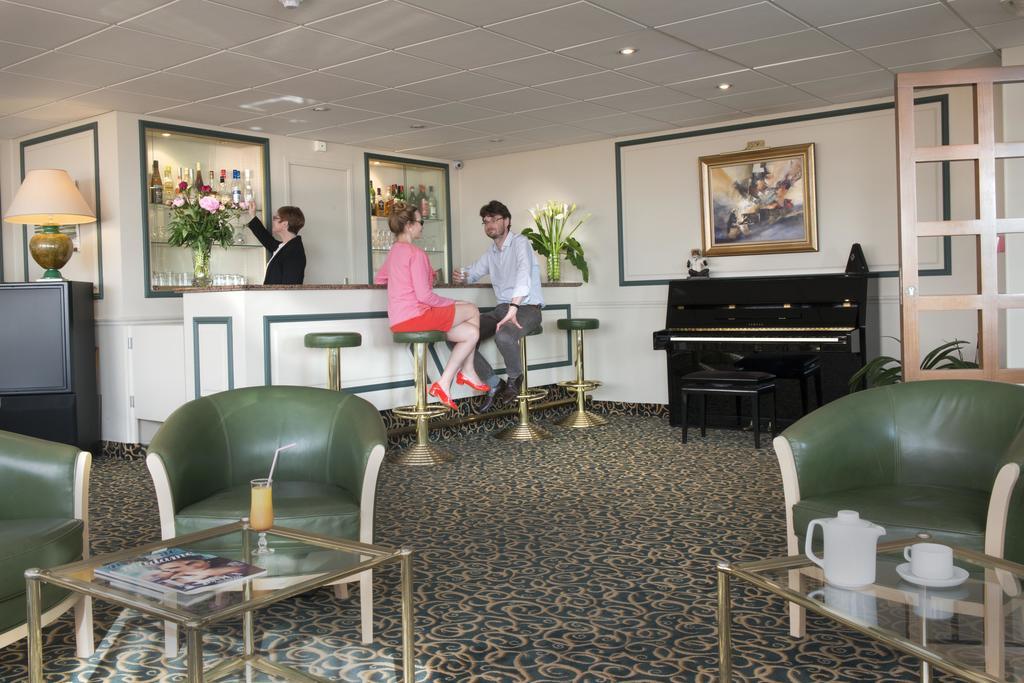 דייפ Hotel Aguado מראה חיצוני תמונה
